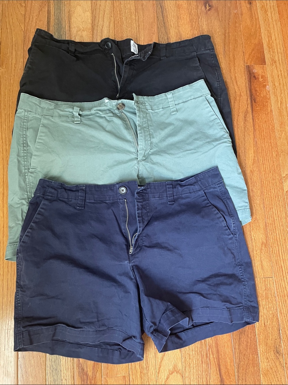 Gap size 12 short lot